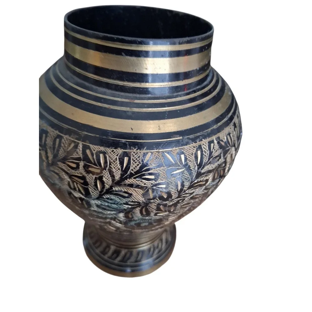 Vintage Floral Leafy Etched Brass Vases‎ Made in India Home Decor